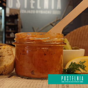 PAPRYKARZ Z RYB WĘDZONYCH Z PUSTELNI Z CZERWONĄ SOCZEWICĄ