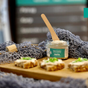 PASTA Z WĘDZONYM PSTRĄGIEM PRODUKT ULTRA NATURALNY NAJWYŻSZEJ JAKOŚCI